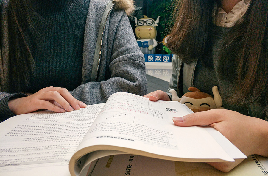 投资大师们如何应对暴跌?